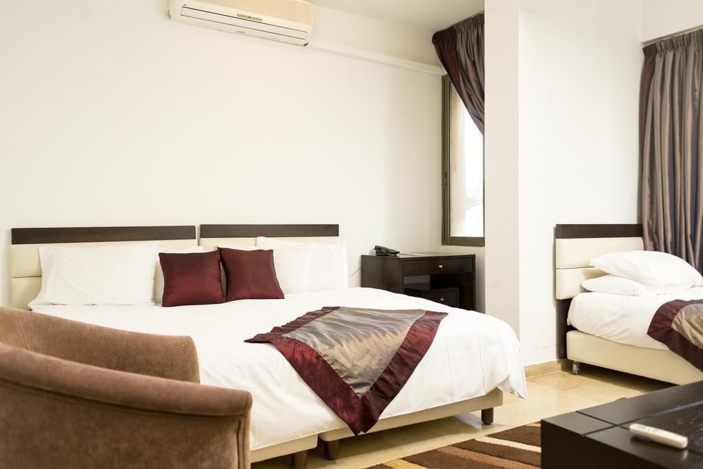 Bliss 3000 Furnished Studios Beirut Exteriör bild